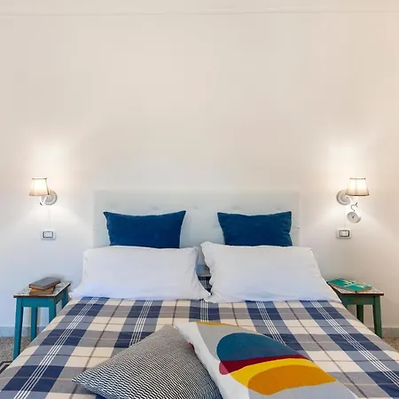 Bed & Breakfast Relais Il Chiostro Historic Courtyard & Panoramic Terrace Near Sorrento
