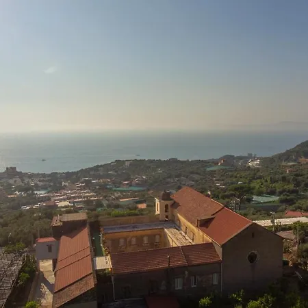 Bed & Breakfast Relais Il Chiostro Historic Courtyard & Panoramic Terrace Near Sorrento Massa Lubrense