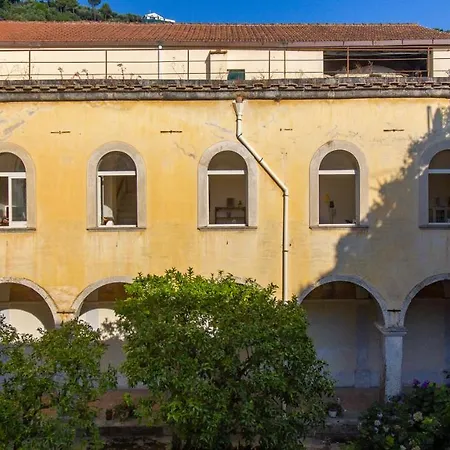 Bed & Breakfast Relais Il Chiostro Historic Courtyard & Panoramic Terrace Near Sorrento Massa Lubrense