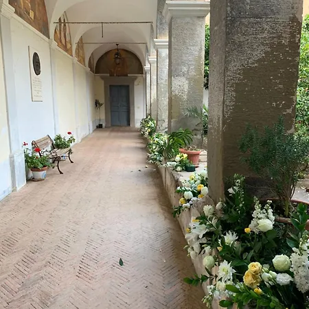 Relais Il Chiostro Historic Courtyard & Panoramic Terrace Near Sorrento Bed & Breakfast