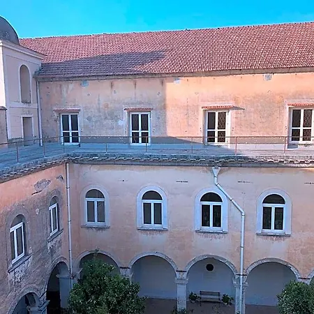 Bed & Breakfast Relais Il Chiostro Historic Courtyard & Panoramic Terrace Near Sorrento
