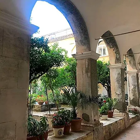 Relais Il Chiostro Historic Courtyard & Panoramic Terrace Near Sorrento Massa Lubrense