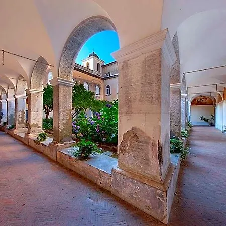 Relais Il Chiostro Historic Courtyard & Panoramic Terrace Near Sorrento Bed & Breakfast Massa Lubrense