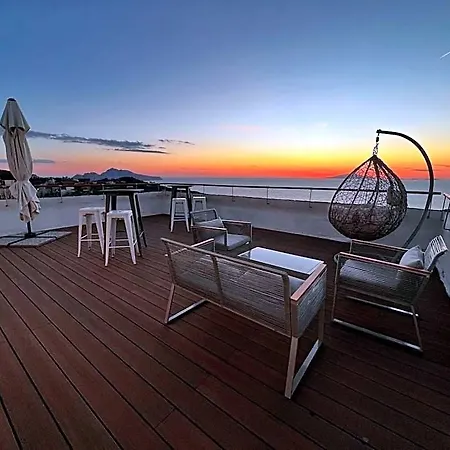 Relais Il Chiostro Historic Courtyard & Panoramic Terrace Near Sorrento