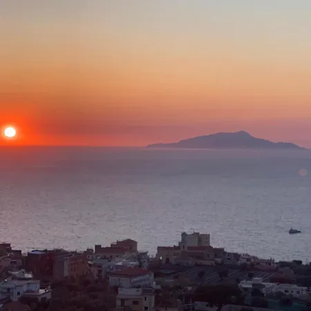 Oda ve Kahvaltı Relais Il Chiostro Historic Courtyard & Panoramic Terrace Near Sorrento 4*